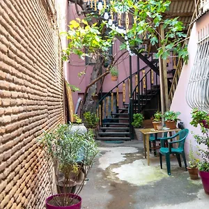 https://home-12.alltbilisihotels.com